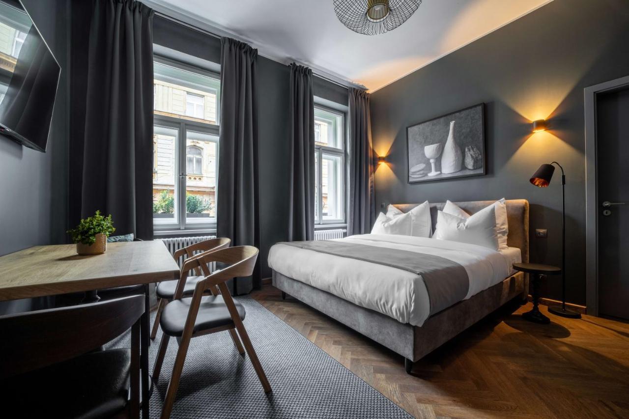 The Viaduct - Suites & More Praga Zewnętrze zdjęcie