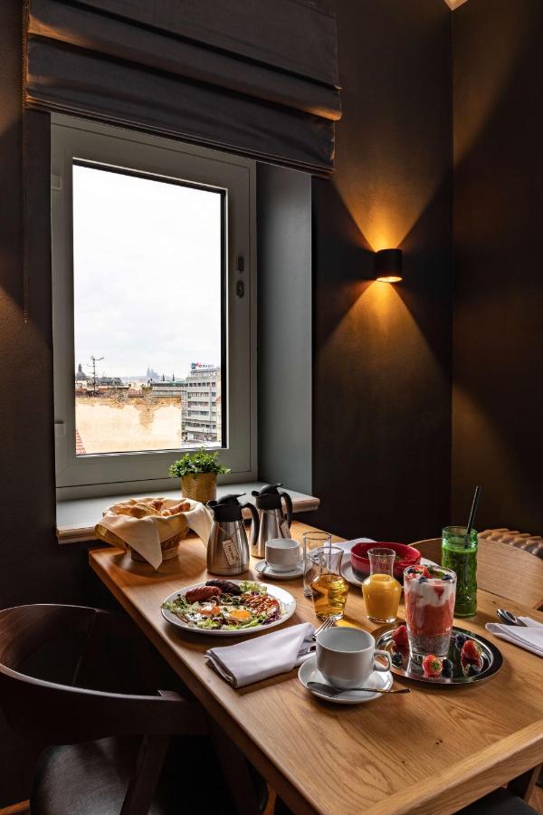 The Viaduct - Suites & More Praga Zewnętrze zdjęcie