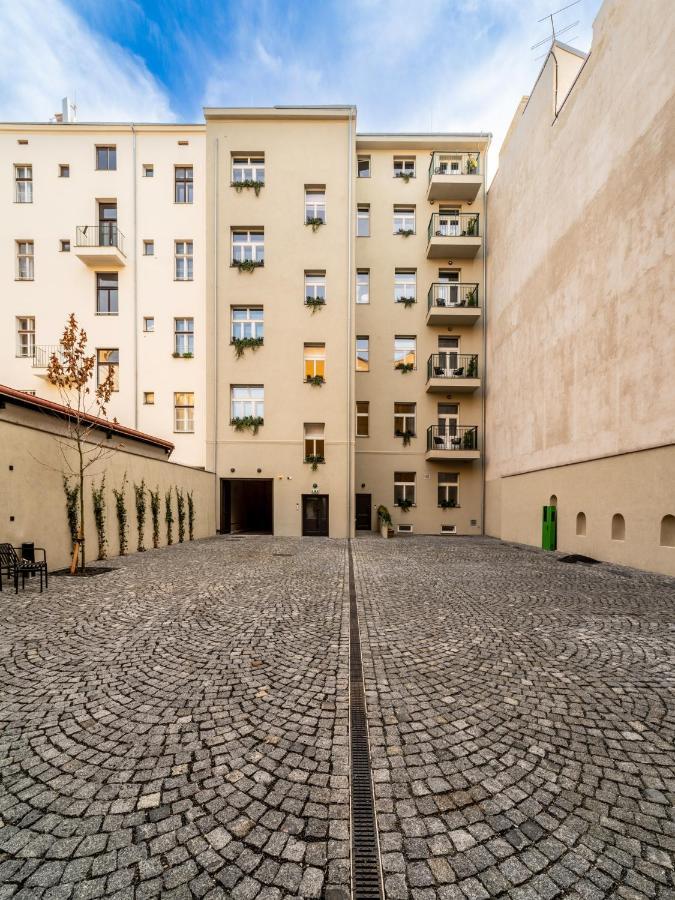 The Viaduct - Suites & More Praga Zewnętrze zdjęcie