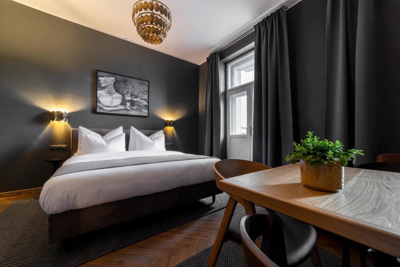 The Viaduct - Suites & More Praga Zewnętrze zdjęcie