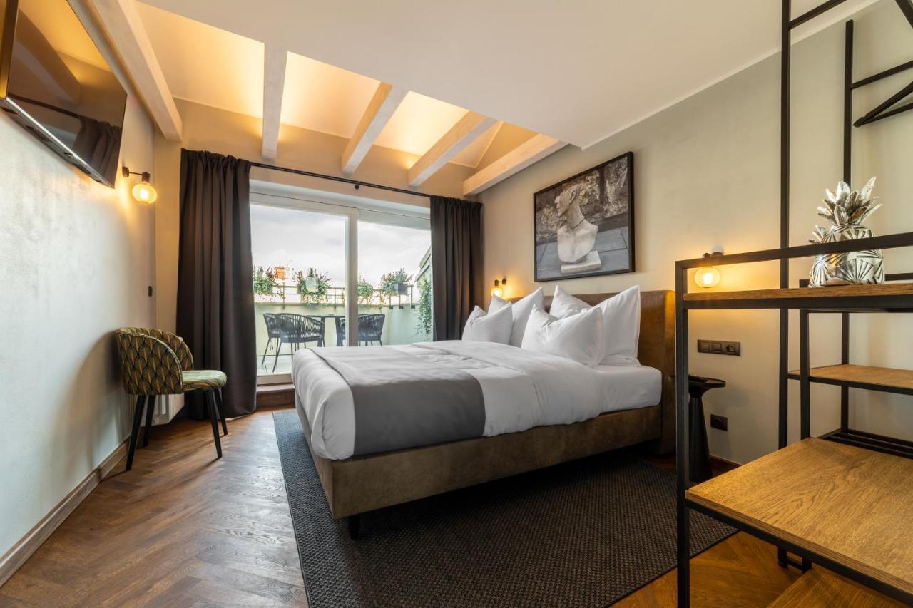 The Viaduct - Suites & More Praga Zewnętrze zdjęcie