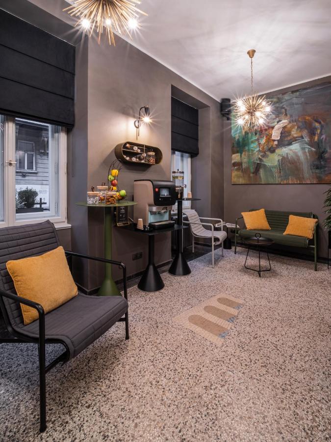 The Viaduct - Suites & More Praga Zewnętrze zdjęcie